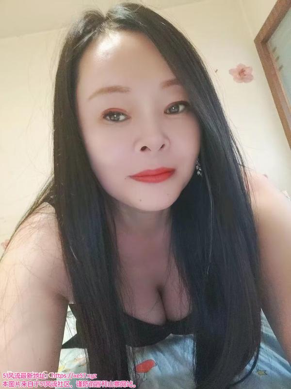 沙坪坝区楼凤小姐